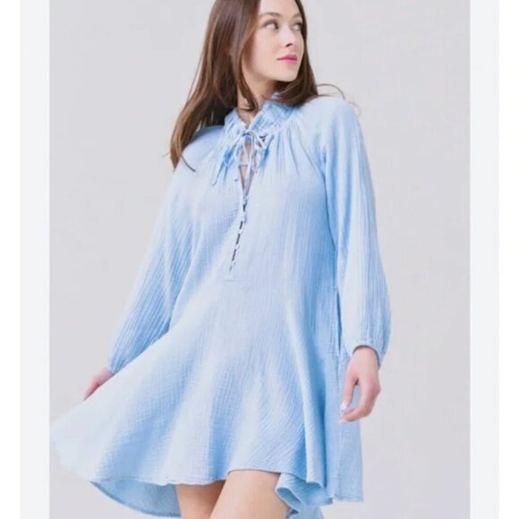 XiRENA Dresses & Skirts - Xirena Chelsea Gauze Lola dress light blue